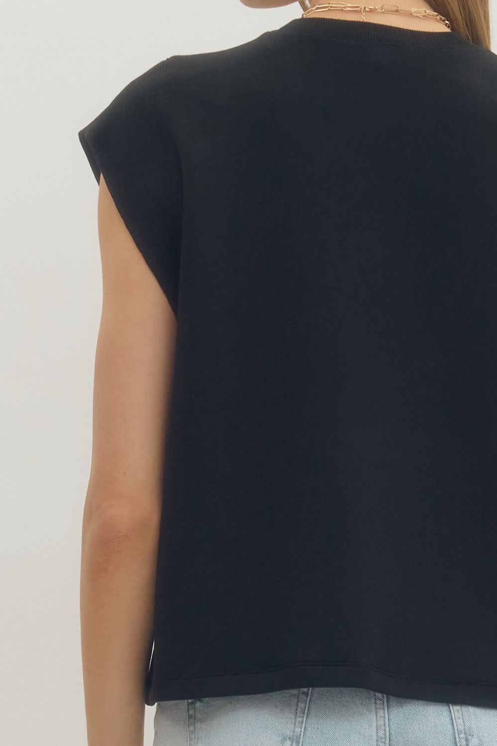 Solid round neck cap sleeve top