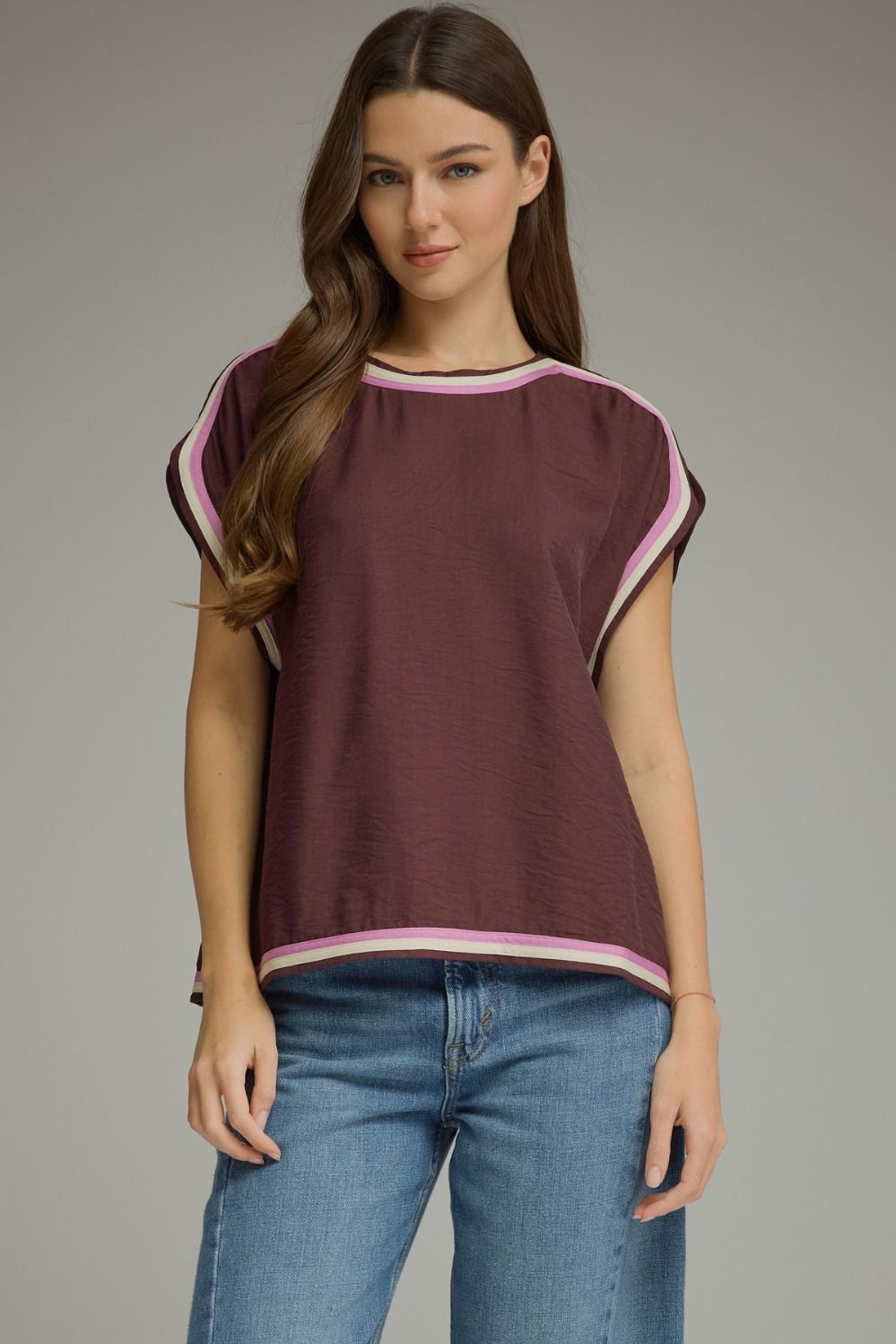 Solid round neck short sleeve top
