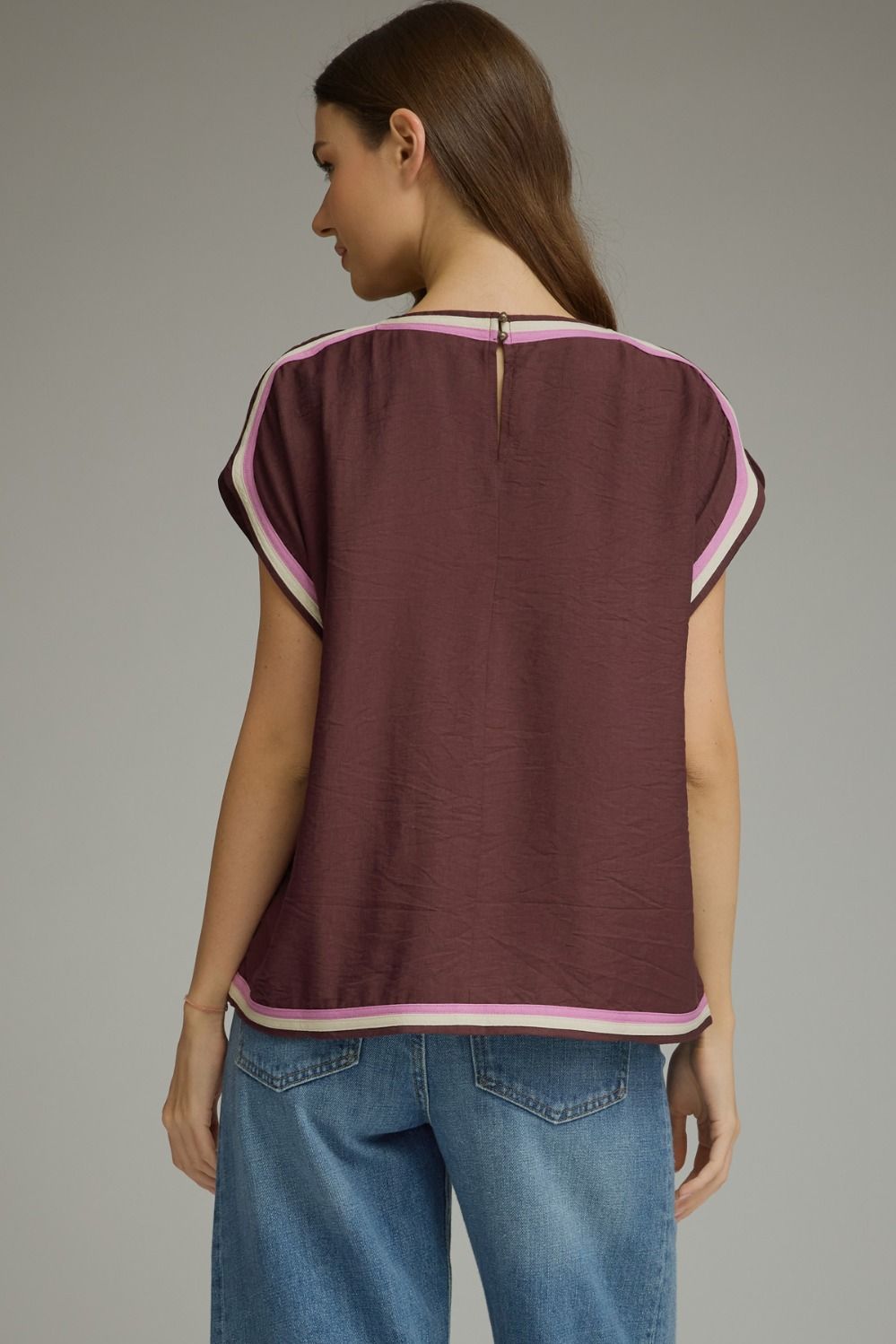 Solid round neck short sleeve top
